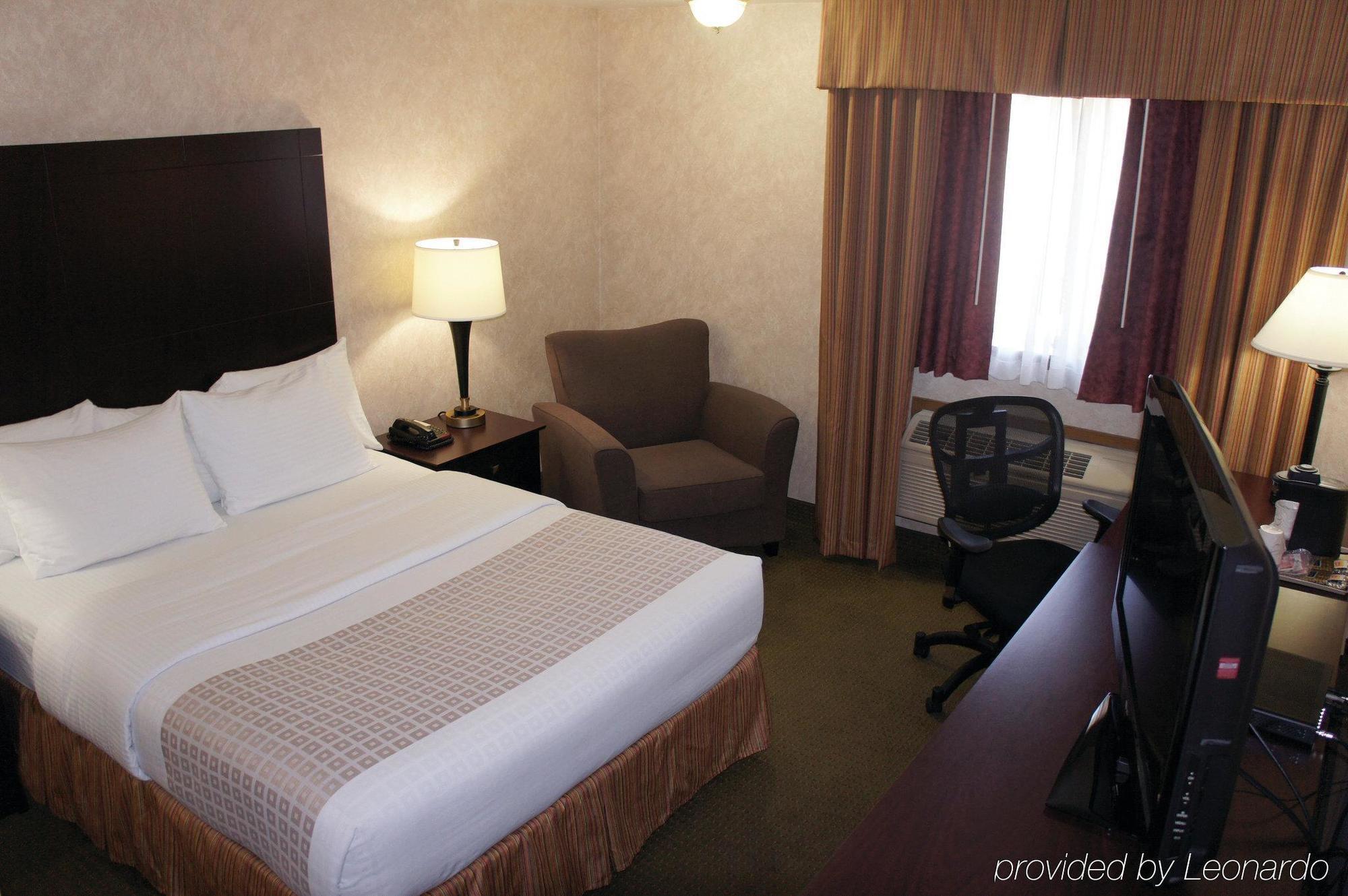 La Quinta By Wyndham Woodburn Hotel Exterior foto